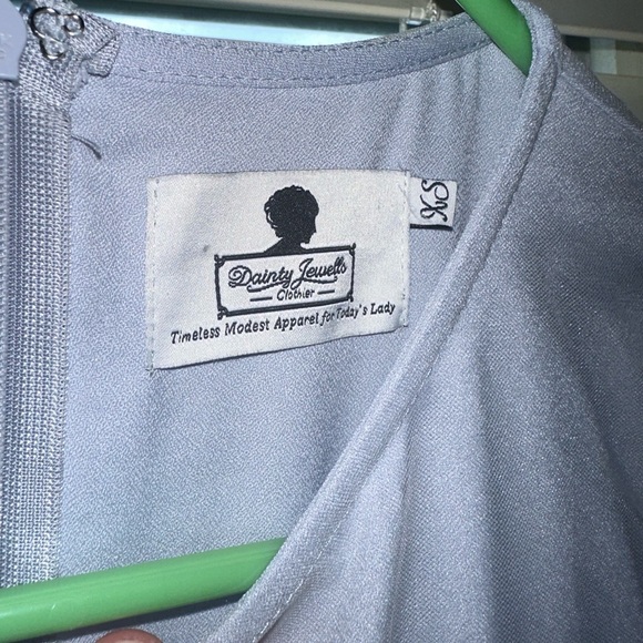 Dainty jewells dress! Very pretty SOLD OUT ON WEBSITE - Picture 2 of 3